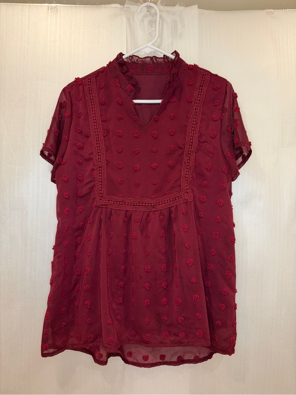 Textured Burgundy Short-Sleeve Blouse with Lace Trim Size Medium